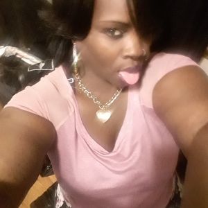 Meet your Posher, Sharra